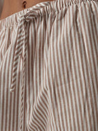 Calça fem com textura em linho